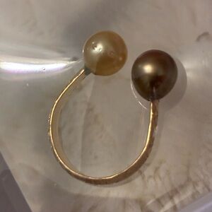 Elegant 2 pearl ring Open Ring